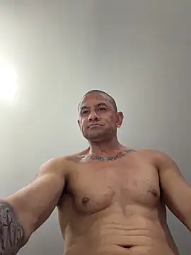 Snapshot of HighonTee chatting on 29, 10, 2025 HighonTee online show from 29, 10, 2025