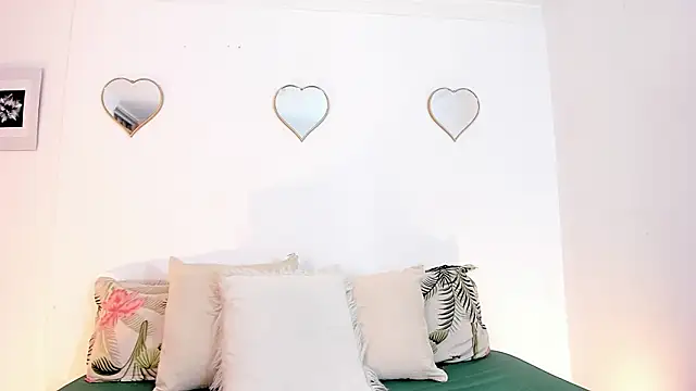 julialex  online show from 5, 3, 2026