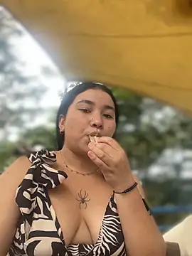 Snapshot of Vickybon chatting on 29, 10, 2025 Vickybon online show from 29, 10, 2025