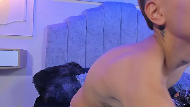 Snapshot of youlittle_bonny chatting on 29, 10, 2025 youlittle bonny online show from 29, 10, 2025