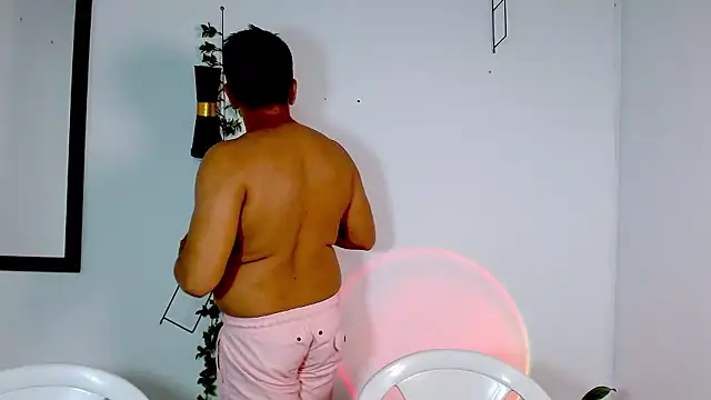 Mia sexylatin online show from 17, 1, 2026