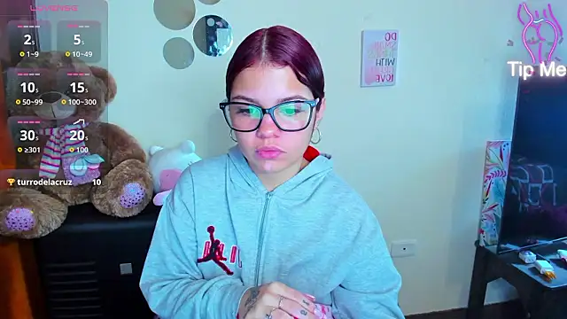 Emma boo online show from 16, 2, 2026