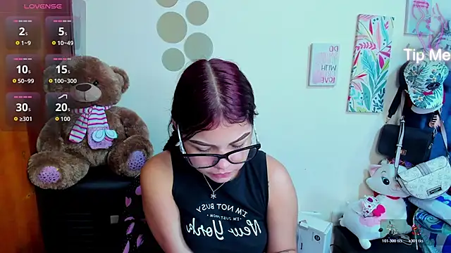 Emma boo online show from 22, 12, 2025