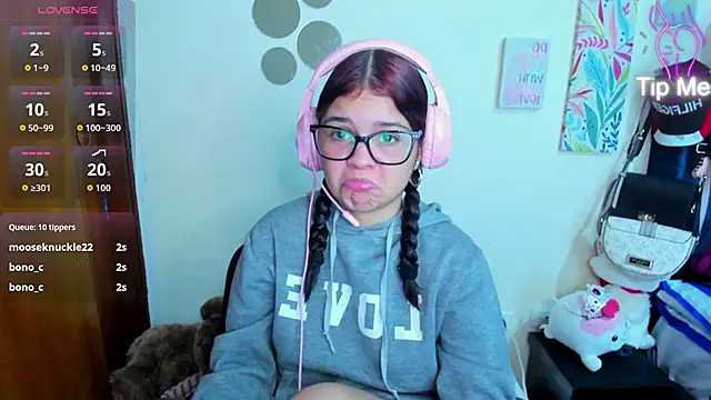 Emma boo online show from 4, 12, 2025