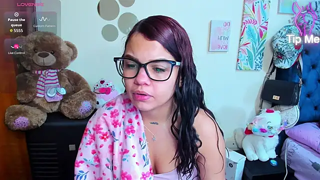 Emma boo online show from 12, 1, 2026