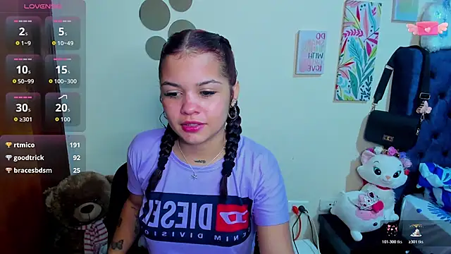 Emma boo online show from 18, 11, 2025