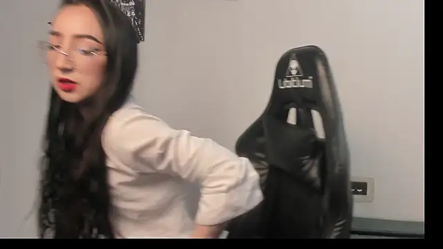 Snapshot of LindsayWild chatting on 3, 11, 2025 LindsayWild online show from 3, 11, 2025