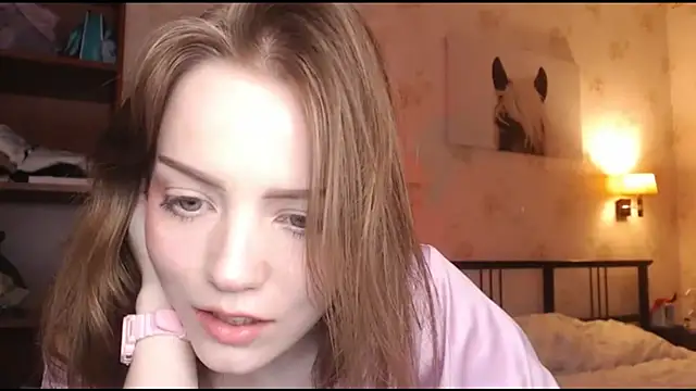 Olivia Mennso online show from 31, 10, 2025