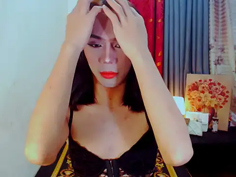 Snapshot of EXOTICGEORGINA chatting on 8, 11, 2025 EXOTICGEORGINA online show from 8, 11, 2025