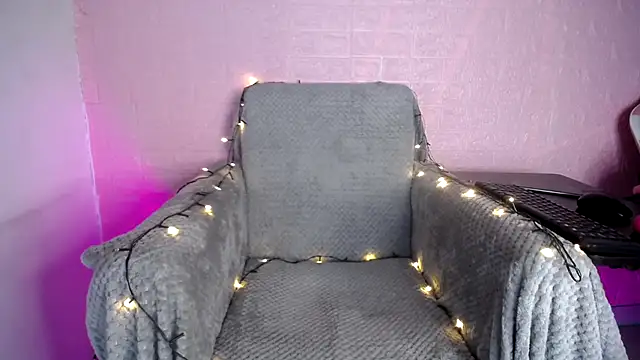 Princess Mia1126 online show from 21, 12, 2025