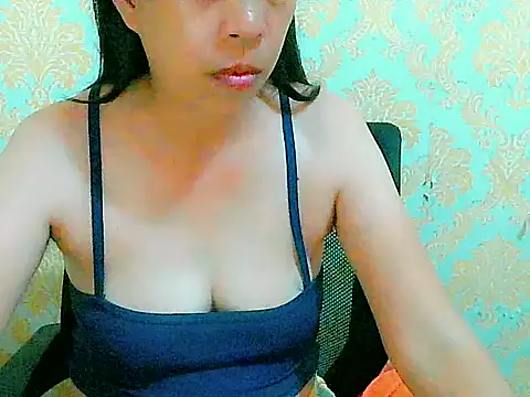 Snapshot of nhicole4u chatting on 30, 10, 2025 nhicole4u online show from 30, 10, 2025