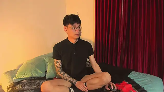 estmonnn online show from 5, 11, 2025