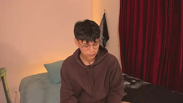 estmonnn online show from 7, 11, 2025