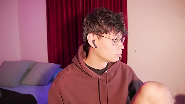 estmonnn online show from 7, 4, 2026