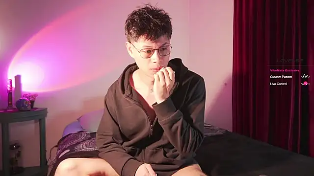 estmonnn online show from 18, 4, 2026