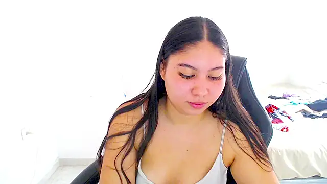 Snapshot of blumblum333 chatting on 5, 11, 2025 blumblum333 online show from 5, 11, 2025