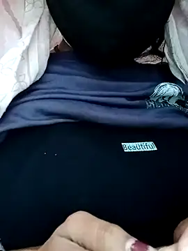 Quenn-Jiya752 online show from 13, 11, 2025