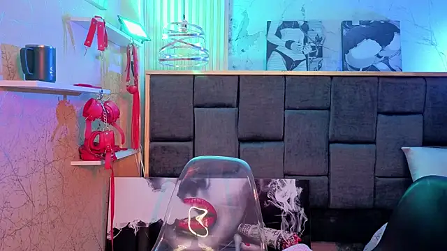 Im-Lola online show from 22, 2, 2026