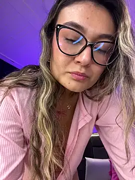 Im-Lola online show from 13, 12, 2025