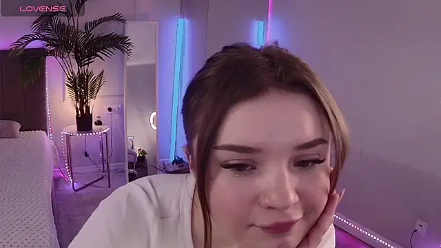 Alice Bloome online show from 29, 10, 2025