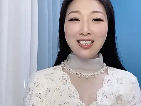 ella55-- online show from 11, 11, 2025