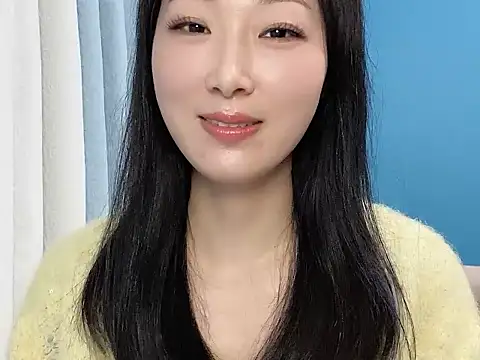 Snapshot of ella55-- chatting on 7, 11, 2025 ella55-- online show from 7, 11, 2025