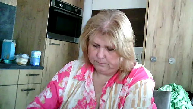 Sylviastar46 online show from 24, 3, 2026