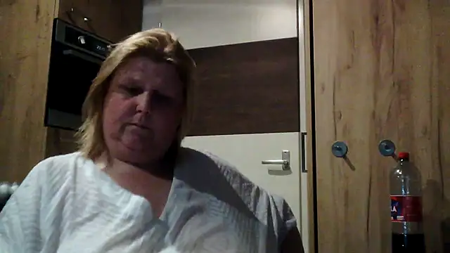 Sylviastar46 online show from 22, 3, 2026