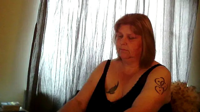 Sylviastar46 online show from 10, 6, 2026