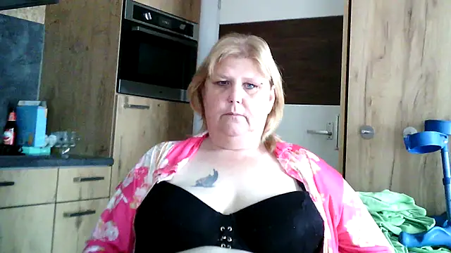 Sylviastar46 online show from 25, 3, 2026