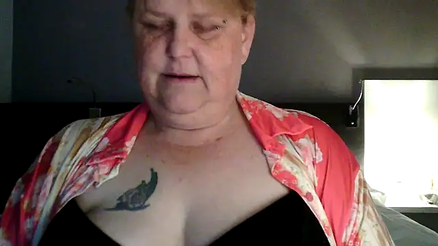 Snapshot of Sylviastar46 chatting on 16, 5, 2026 Sylviastar46 online show from 16, 5, 2026