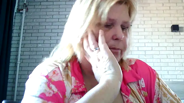 Sylviastar46 online show from 19, 4, 2026