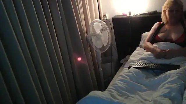 Sylviastar46 online show from 19, 12, 2025