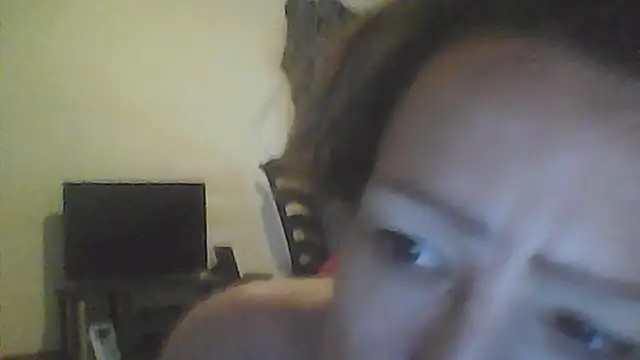 Snapshot of Karebearz1 chatting on 3, 11, 2025 Karebearz1 online show from 3, 11, 2025