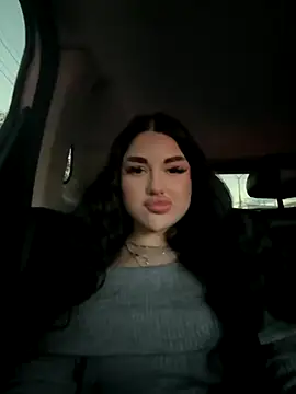 Snapshot of babygirllilly chatting on 29, 10, 2025 babygirllilly online show from 29, 10, 2025