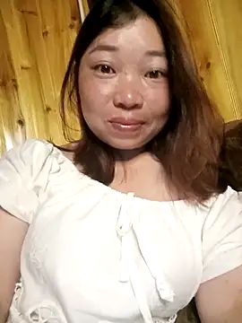julybe online show from 18, 5, 2026