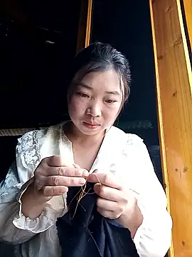 julybe online show from 9, 4, 2026