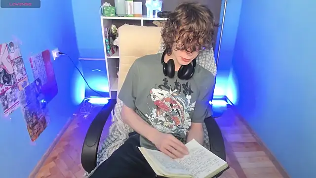 Snapshot of LeoBensyten chatting on 7, 1, 2026 LeoBensyten online show from 7, 1, 2026