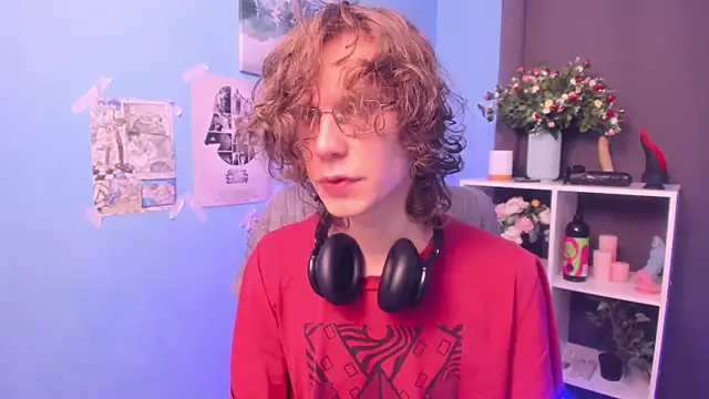 Snapshot of LeoBensyten chatting on 22, 2, 2026 LeoBensyten online show from 22, 2, 2026