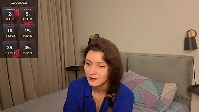 LauraYoungg online show from 3, 11, 2025