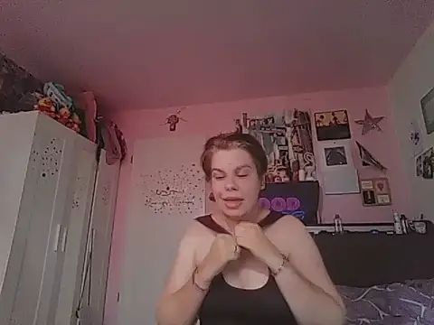 Carolineisback online show from 18, 6, 2026