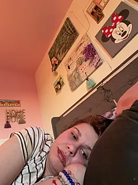 Carolineisback online show from 6, 3, 2026