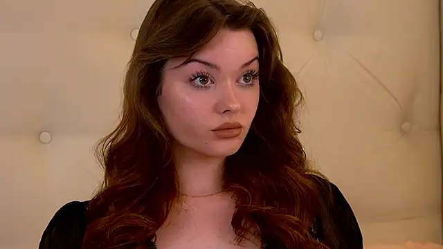 Snapshot of VickiBanx chatting on 30, 10, 2025 VickiBanx online show from 30, 10, 2025