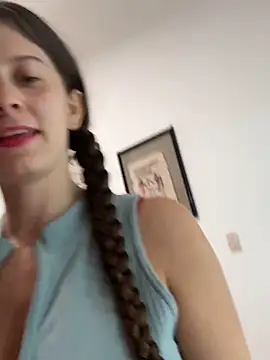 Snapshot of HannaGrand chatting on 1, 12, 2025 HannaGrand online show from 1, 12, 2025