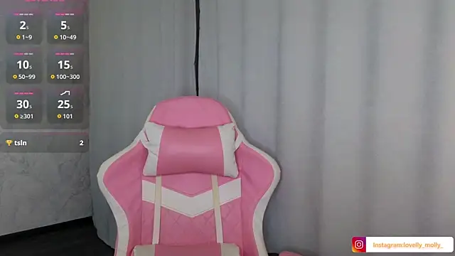 Snapshot of Lovelly_molly1 chatting on 30, 10, 2025 Lovelly molly1 online show from 30, 10, 2025