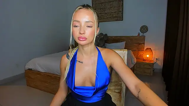 Snapshot of TangledChannels chatting on 30, 10, 2025 TangledChannels online show from 30, 10, 2025