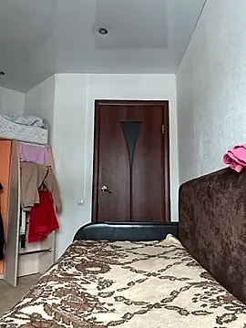 Elle Milfa online show from 3, 4, 2026