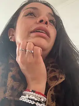 MailynAndNick online show from 16, 4, 2026