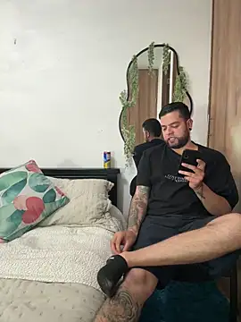 MailynAndNick online show from 12, 4, 2026