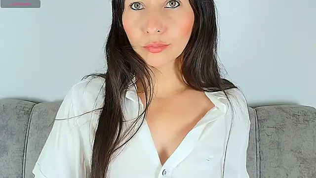 alana pink95 online show from 3, 11, 2025